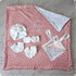 COFFRET: couverture minky x75cm + doudou minky nœud + un ensemble turban+bandeau+chaussons+moufles